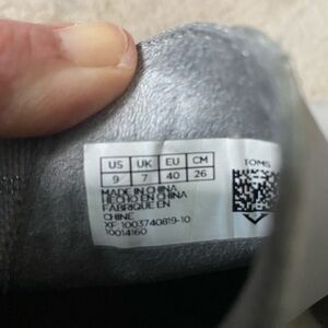 Tom’s gray leather booties 9